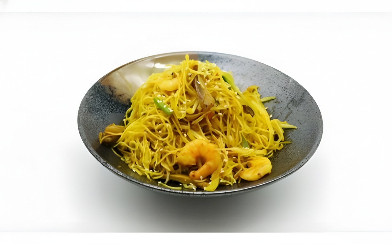 E28. Fried Vermicelli with Shrimp and BBQ Pork in Singapore Style