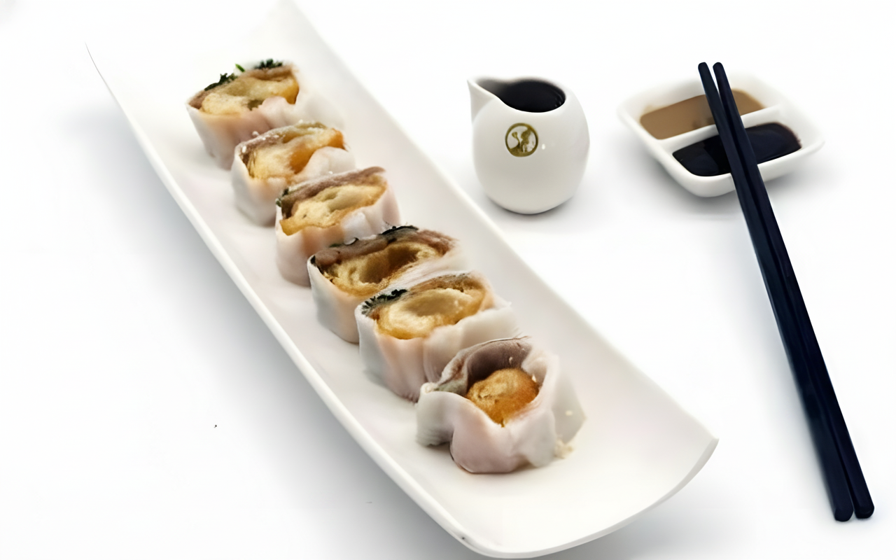 P2. Beef and Dough Fritter Rice Noodle Roll