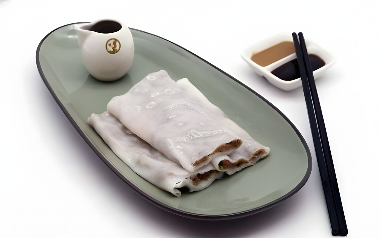 P4. Minced Beef Rice Noodle Roll